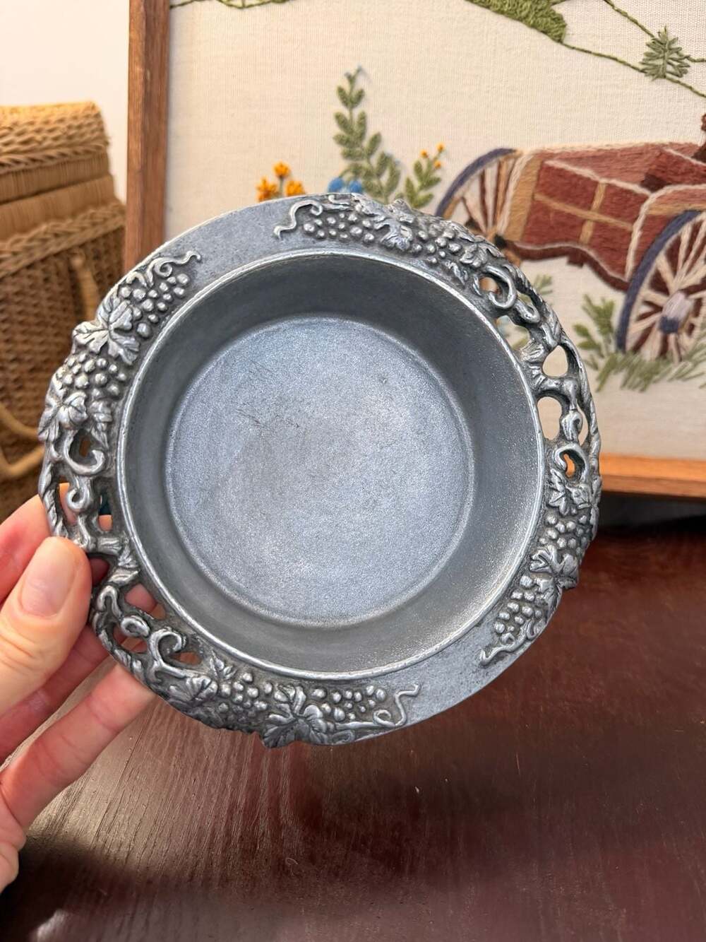 Vintage Wine Holder Grape Motif Decorative Dish Trinket Silver Metal Bowl